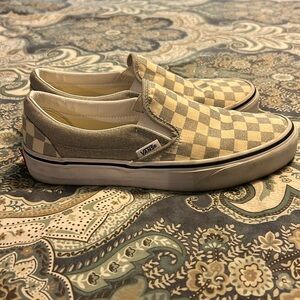 Vans slip on checkered print sneaker 7 women’s, gently used.